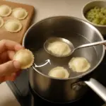 Trucchetti per ravioli perfetti: la farcia che non fuoriesce mai durante la bollitura