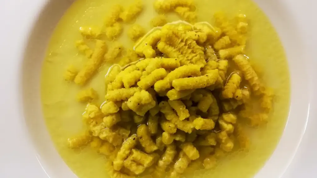 Passatelli che si spezzano appena escono dal ferro: cosa osservare tra compattezza dell’impasto e riposo