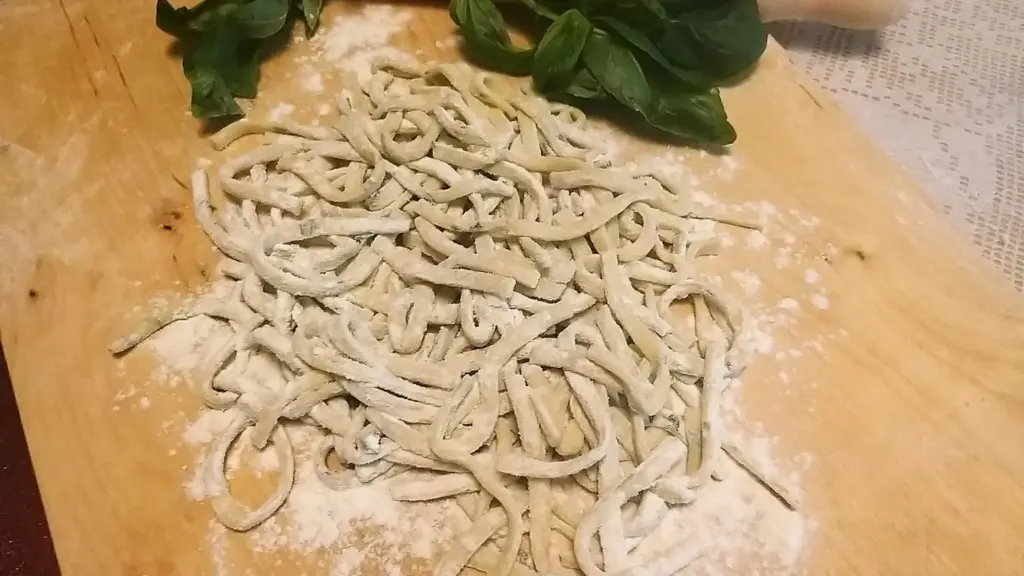 Scialatielli della Costiera Amalfitana: forma corta e spessa, cosa cambia rispetto a una tagliatella